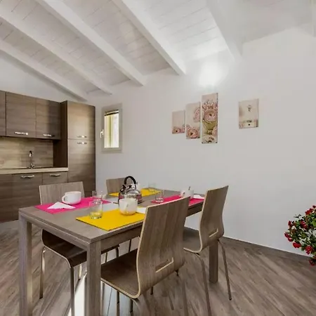 Porto Istana Apartament Murta Maria