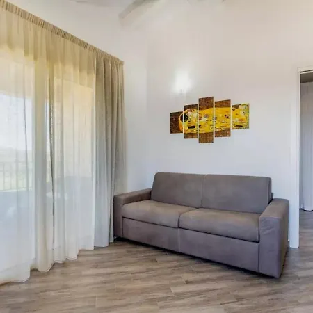 Porto Istana * Murta Maria